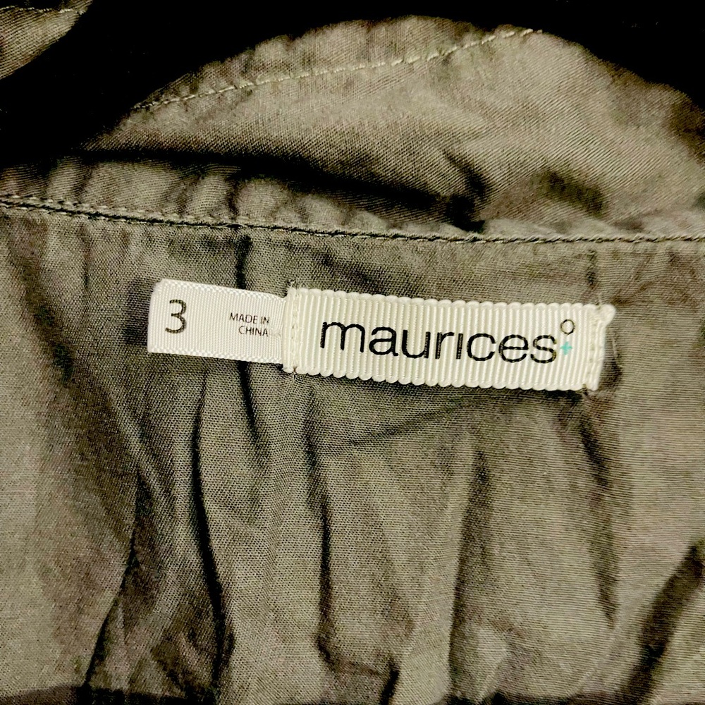 Gray button down top from Maurice’s size 3